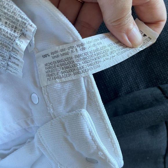 Zara White Distressed Hi-Rise Denim‎ Jeans Shorts Womens Size 2 - Picture 6 of 6